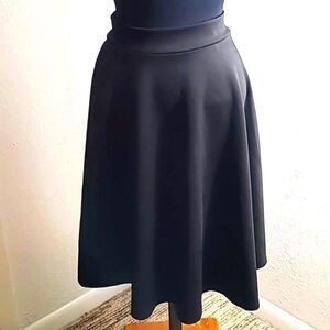Eimin Flowy Black Skirt, Size Medium,  NWOT